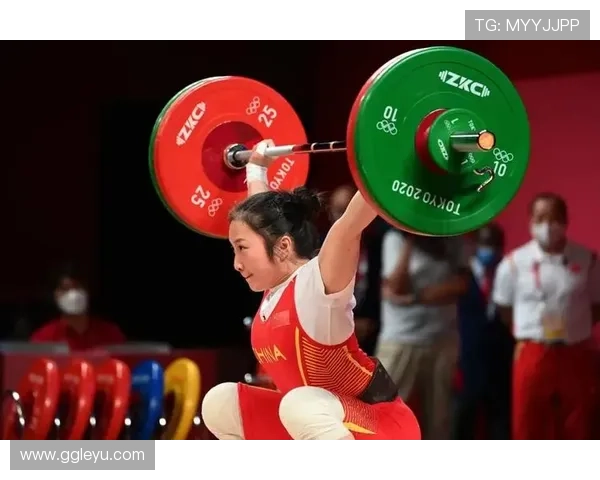 廖秋云训练完直接拎爱马仕去吃米其林，这哪是举重运动员啊