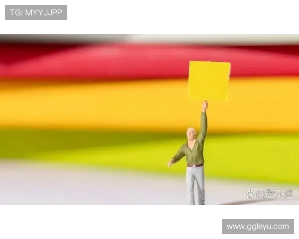 假摔判罚要点：裁判如何依据接触与意图出示黄牌